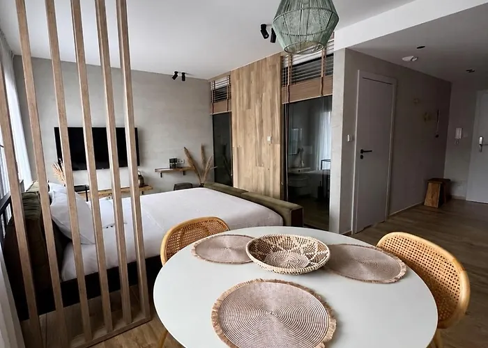 Apartamenty Żurawia 18